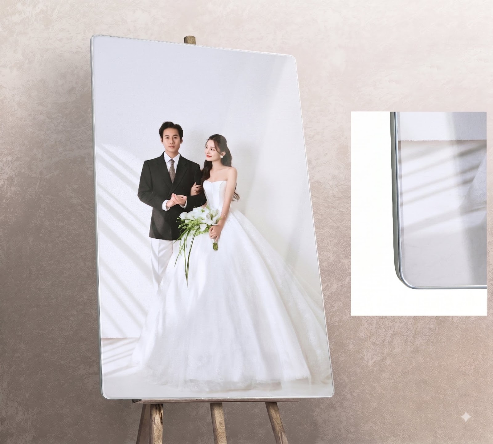 Cặp đôi trẻ đang cười tươi trong buổi chụp ảnh ngoại cảnh tại Nghệ An cùng ekip Khói Studio