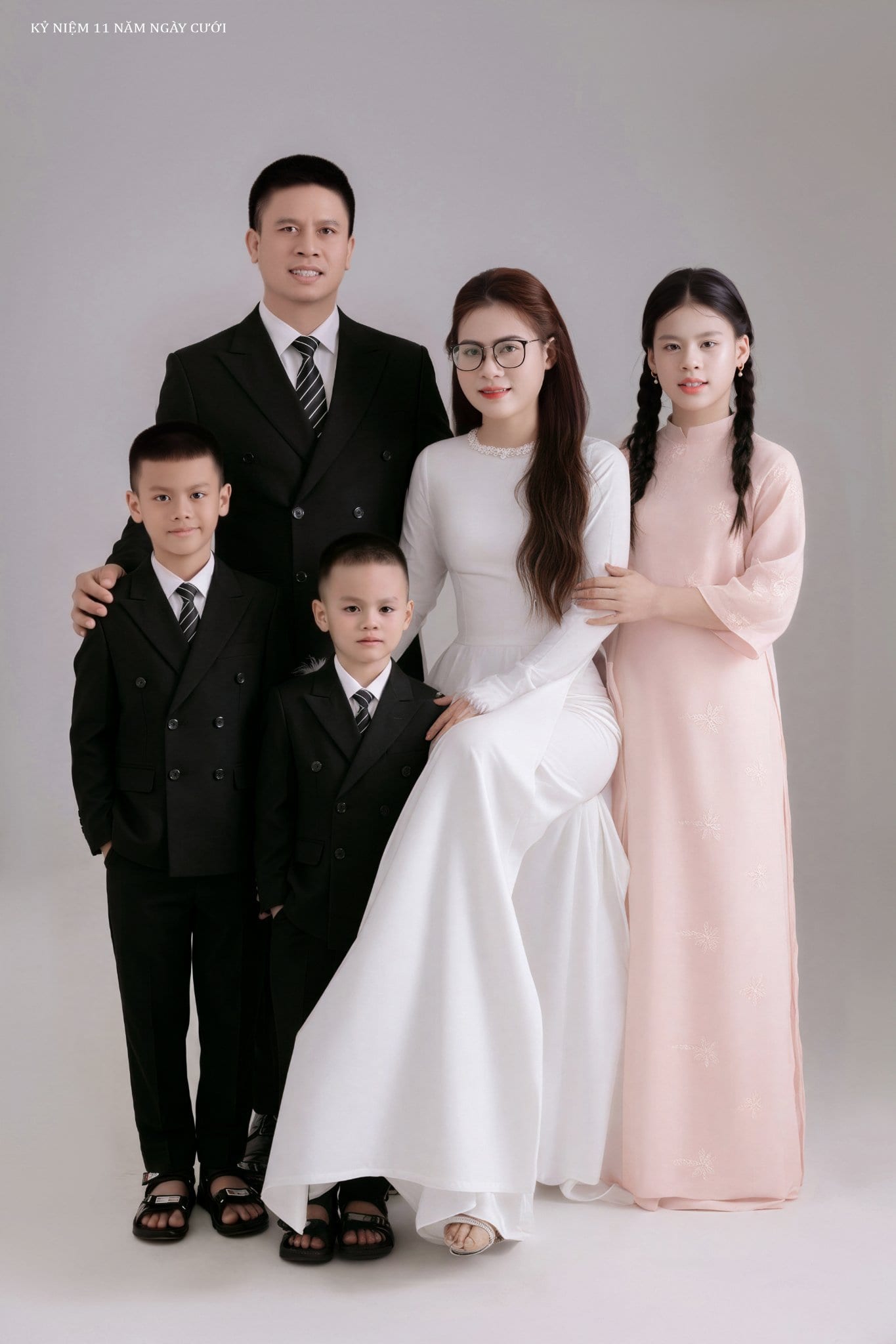Cặp đôi trẻ tại Nghệ An đang phân vân giữa quay phim cưới hay chụp ảnh cưới ngoại cảnh