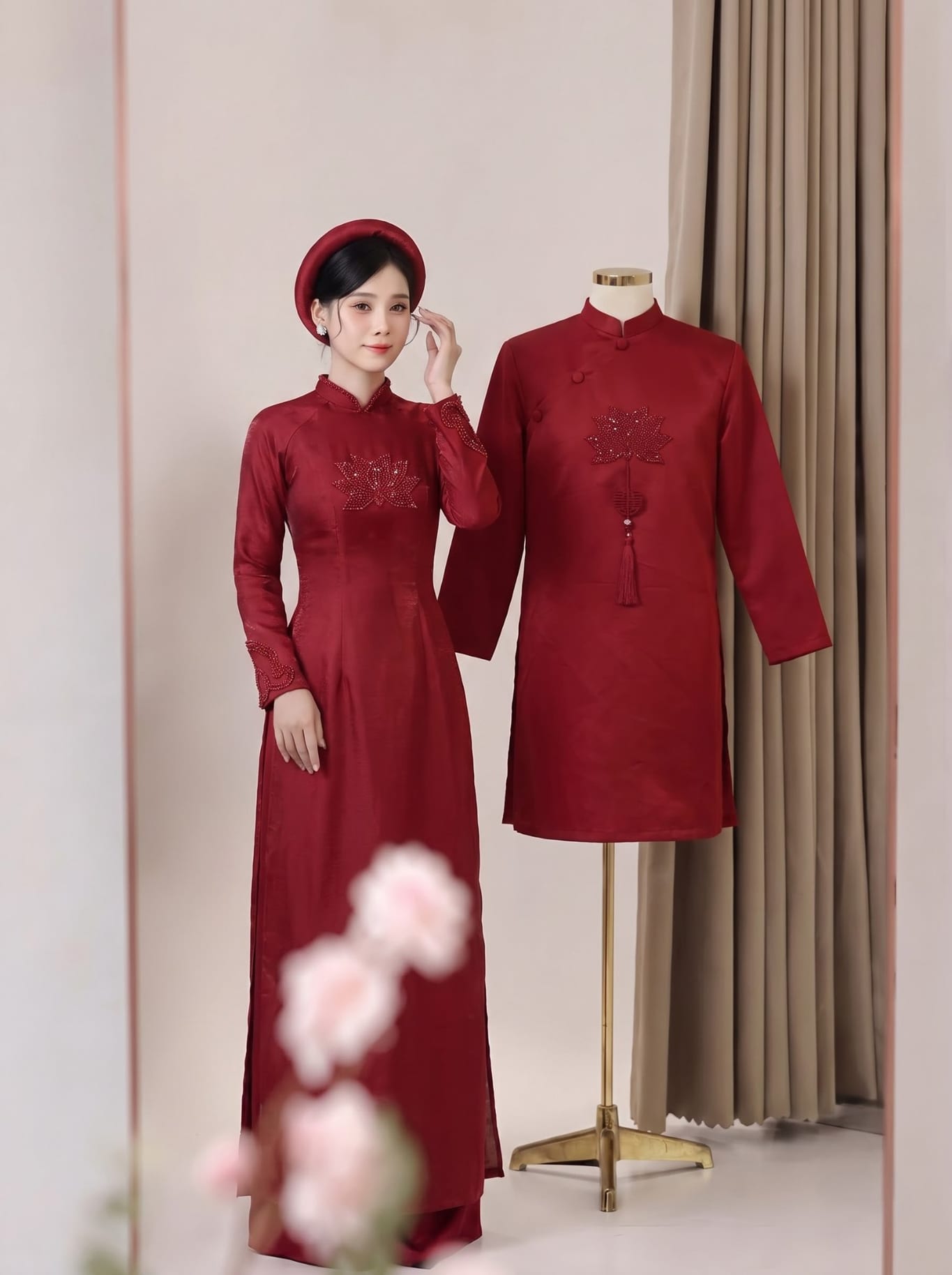 Khoảnh khắc tình tứ và tự nhiên của cặp đôi Tỉnh Bách Nhiên và Lưu Văn ngoài đời thực.